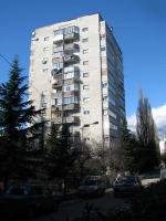 Продаётся трёхкомнатная квартира в Массандре по улице 16 апреля. 01.02.2010